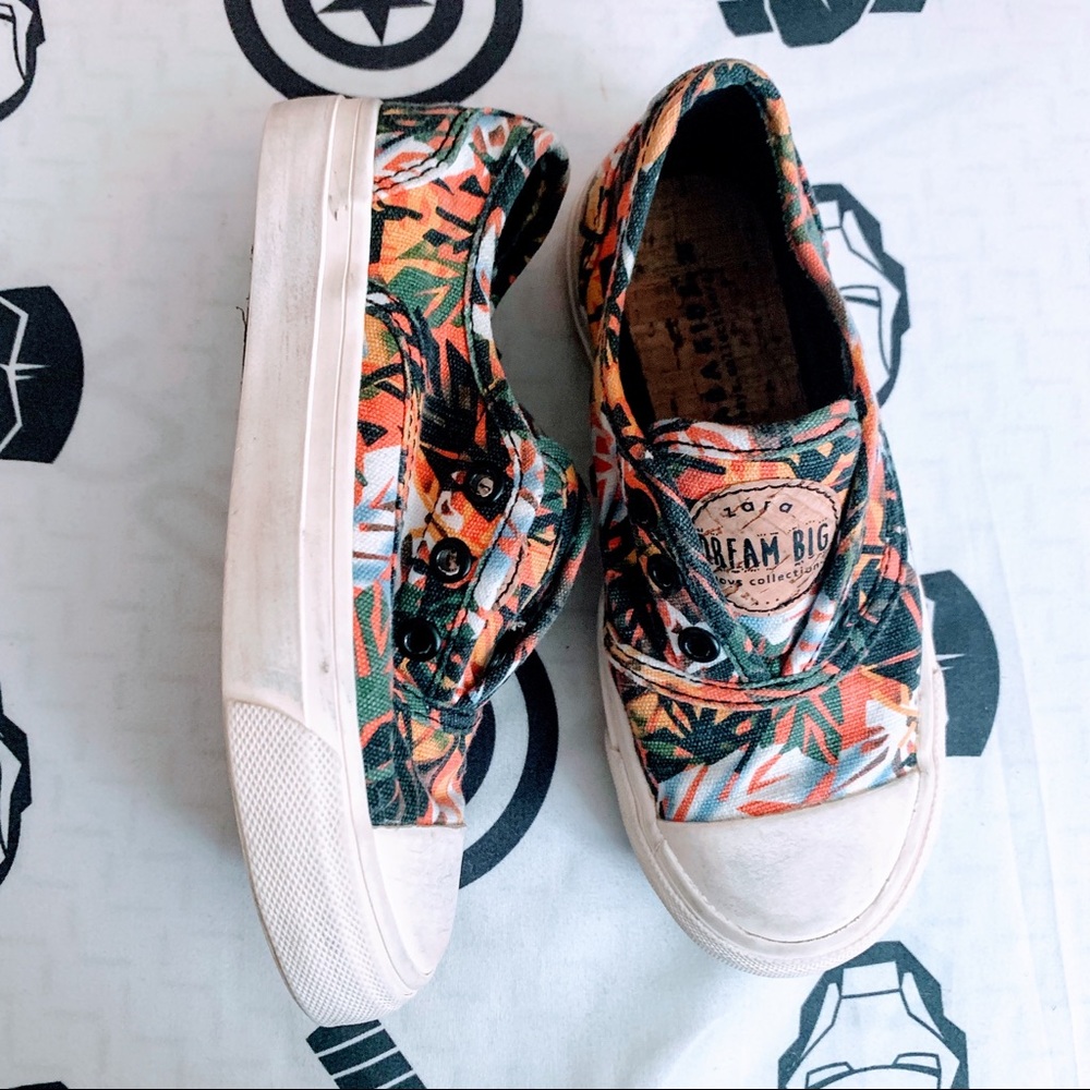 ZARA Collection - Canvas Print Sneaker